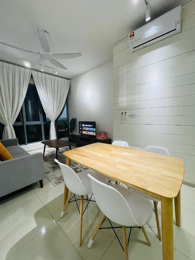 Wallaway2stay Gravit8 2room